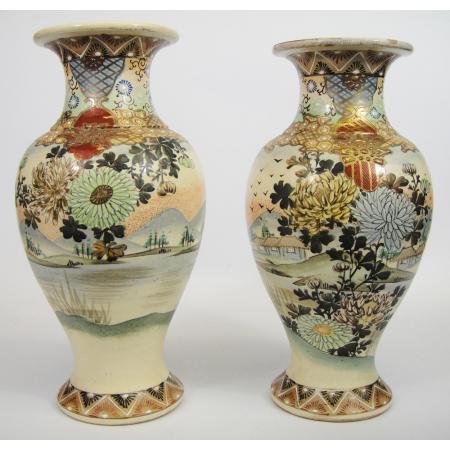 PAIR OF JAPANESE VASES EARLY 20TH CENTURY
