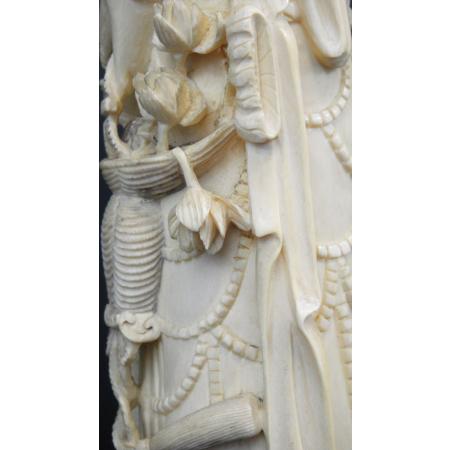 BIG AND ANTIQUE CHINESE SCULPTURE - GUANYIN - IVORY TUSK - photo 9
