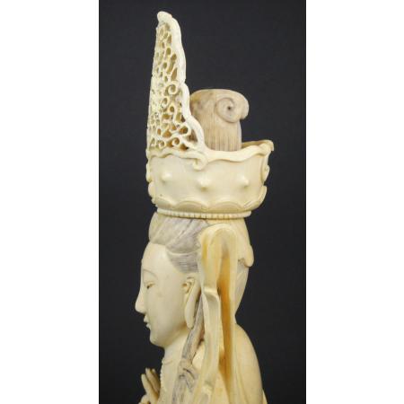BIG AND ANTIQUE CHINESE SCULPTURE - GUANYIN - IVORY TUSK - photo 7