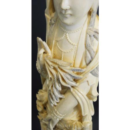 BIG AND ANTIQUE CHINESE SCULPTURE - GUANYIN - IVORY TUSK - photo 17